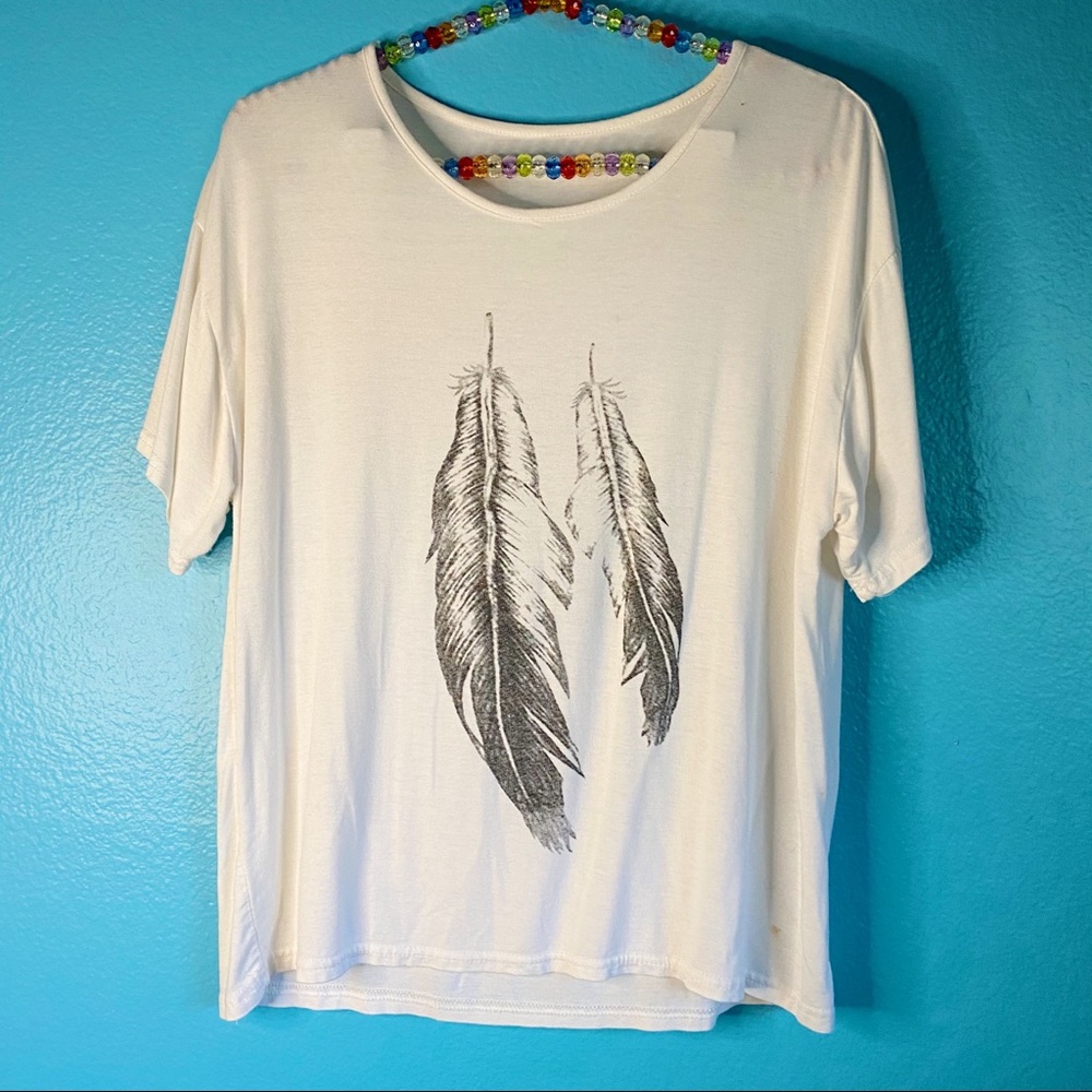 Feather graphic short sleeve t-shirt